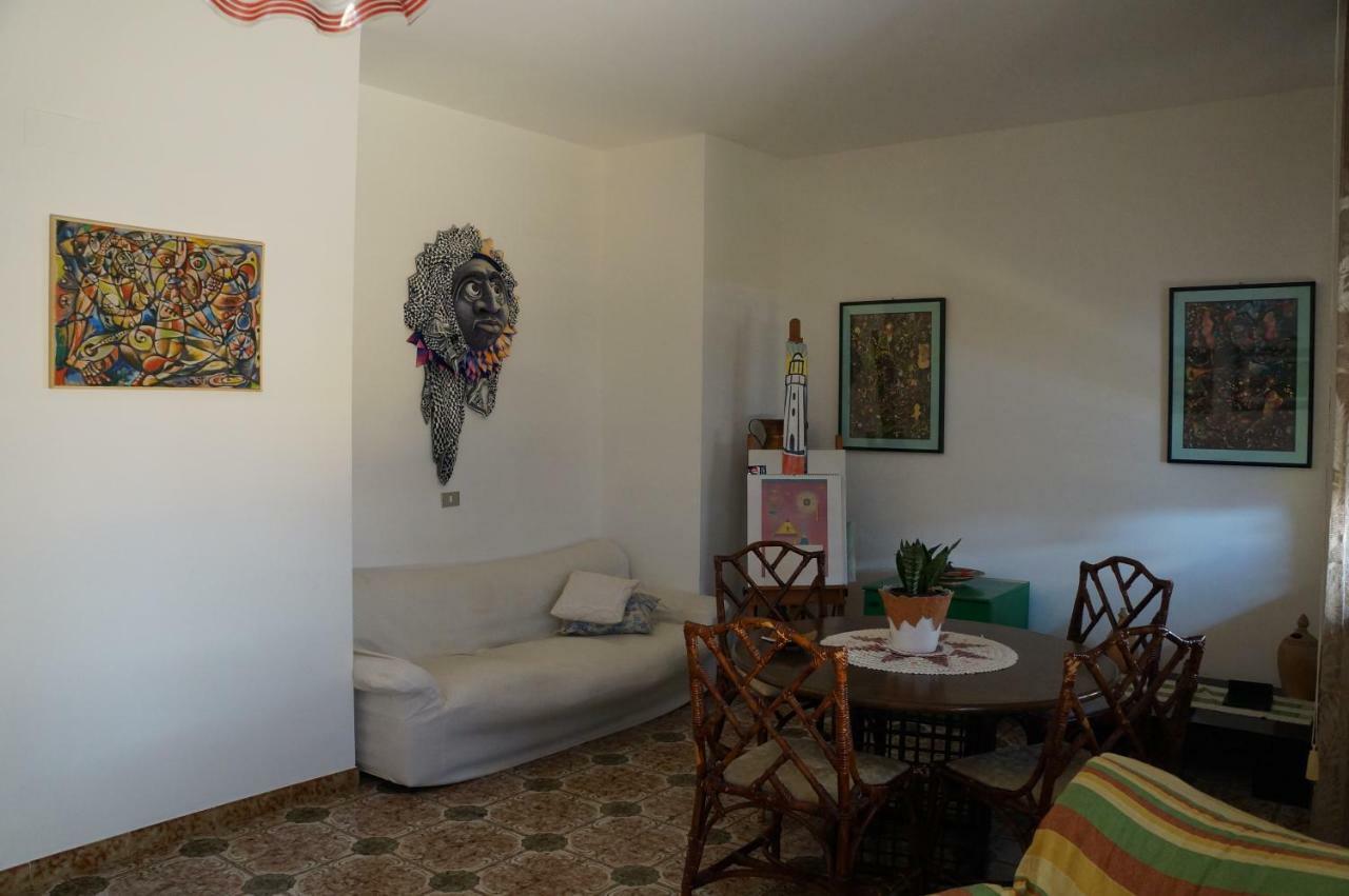 דירות לצ'ה Casa Donna Gilda מראה חיצוני תמונה